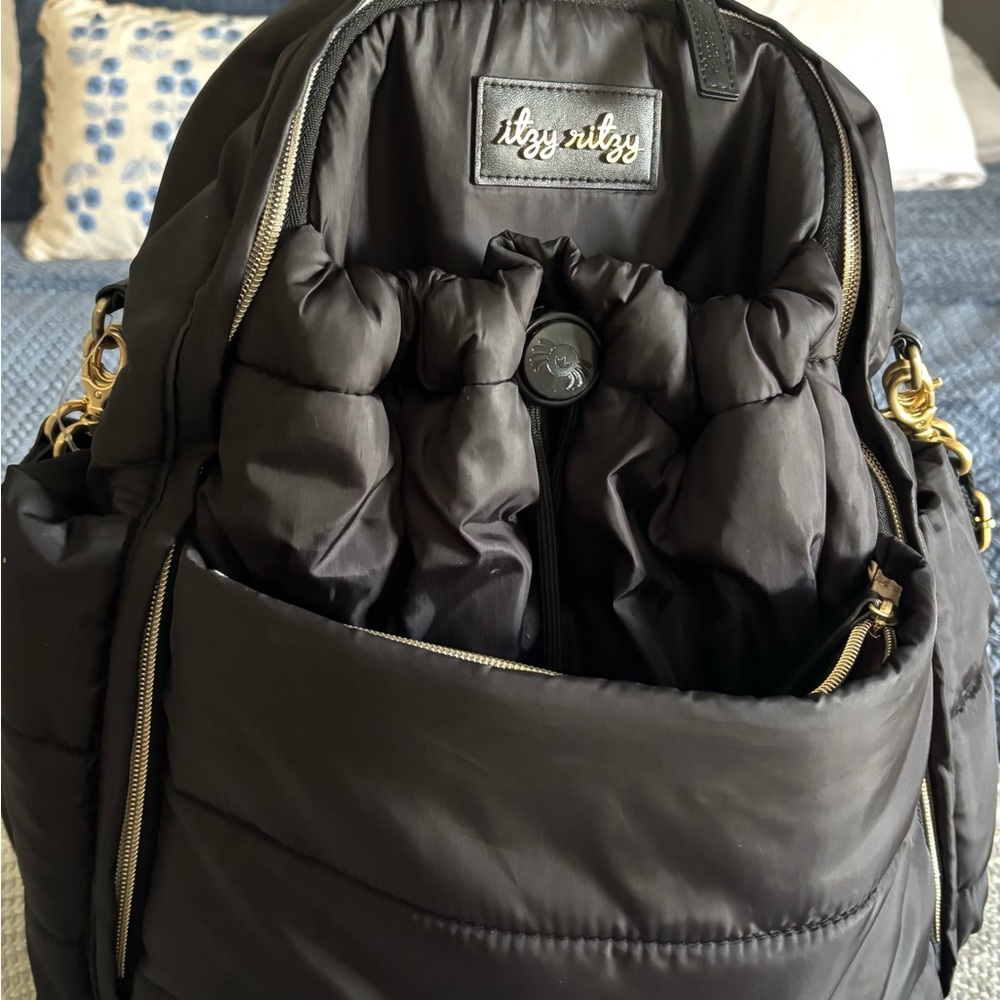 Itzy Ritzy Black and Cream Diaper Bag